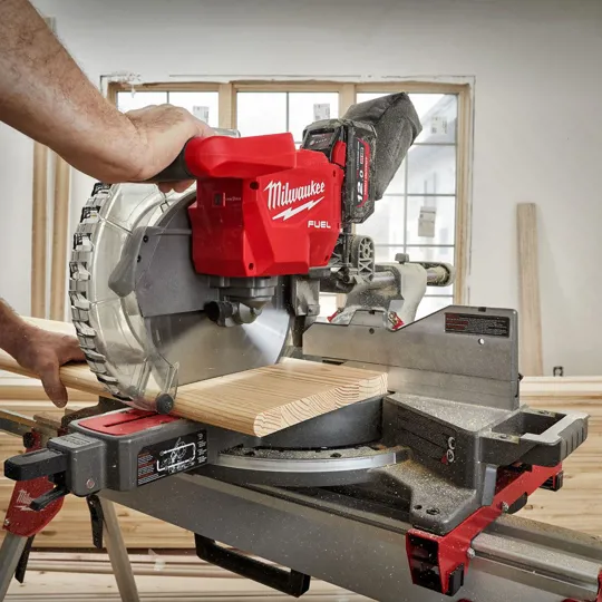 Milwaukee M18FMS305-0 18v Fuel Mitre Saw 305mm Naked