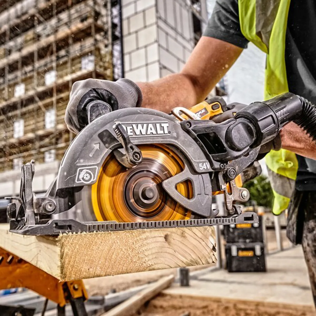 DeWalt DCS577T2 GB 54V XR FlexVolt 190mm Diamond Bore Circular Saw