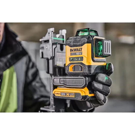 DeWalt DCLE34031D1 18v XR Compact 3 x 360 Green Laser Kit 1 x 2amp/Charger/Case
