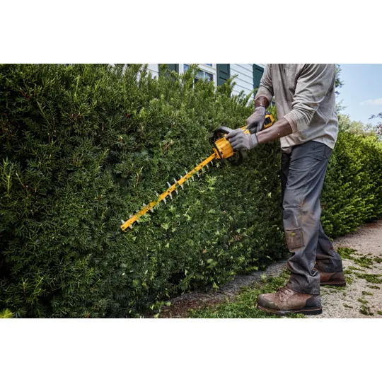 DeWalt DCMHT573N 54v Flexvolt Hedge Trimmer 650mm Naked