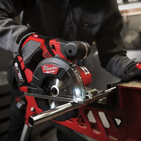 Milwaukee M18FMCS-O 18v Metal Cutting Circular Saw Naked