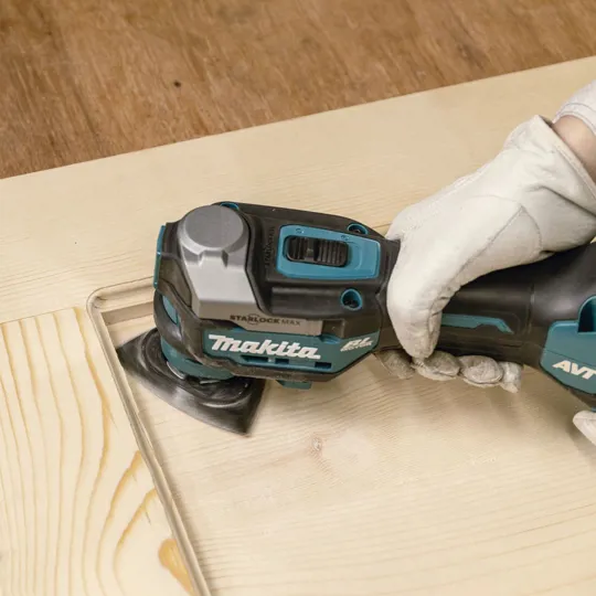 Makita TM001GZ02 40v XGT Multitool Starlock Naked