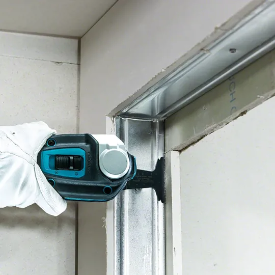 Makita TM001GZ02 40v XGT Multitool Starlock Naked