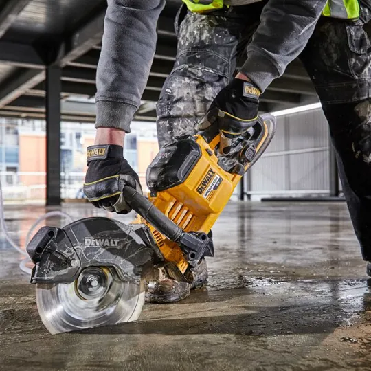 DeWalt DCS690N XR FlexVolt 9' Disc Cutter 54v Naked 