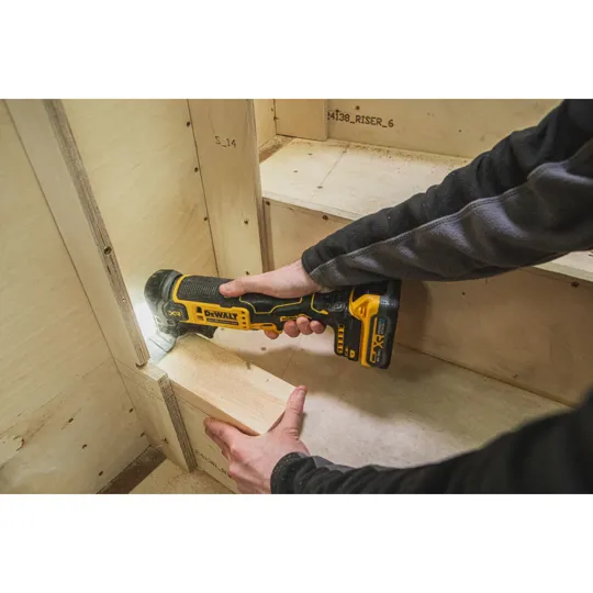 DeWalt DCS359N 18v XR Brushless Multi Tool Anti Vibe Starlock Naked