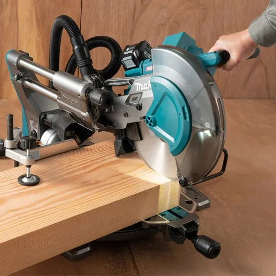 Makita LS004GZ01 40v 260mm Mitre Saw Naked