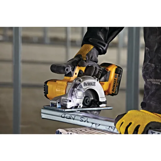 DeWalt DCS373N Metal Cutting Saw 18v 140mm (43mm) Naked