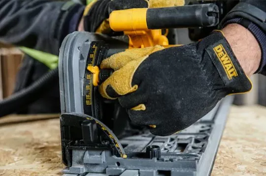 DeWalt DCS520T2 XR 54v FlexVolt Plunge Saw 2 x 6amps