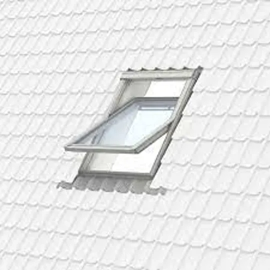 Velux GGL CK02 2070 White Painted Centre Pivot Roof Window 55x78cm
