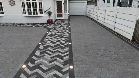Invicta 300x100x60mm Onyx per Pack (8.64m2/288no)