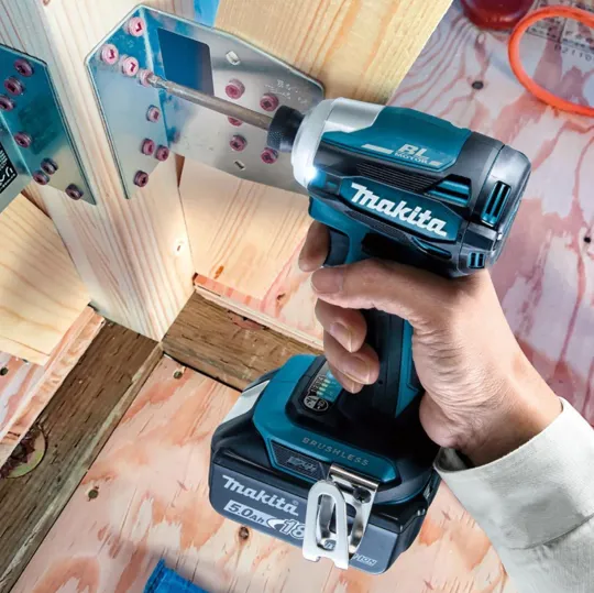 Makita DLX2455TJ 18v LXT Brushless Twin Kit (DHP486/DTD172) 2 x 5amps/Charger