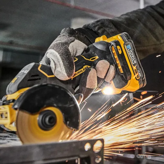 DeWalt DCS438E2T-GB PowerStack 18v XR Brushless Cut Off Tool Kit 2 x Compact Batts