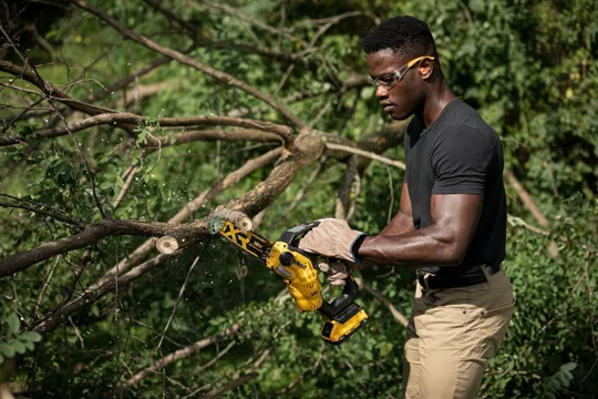 DeWalt DCMPS520N 18v XR 20cm Pruning Saw
