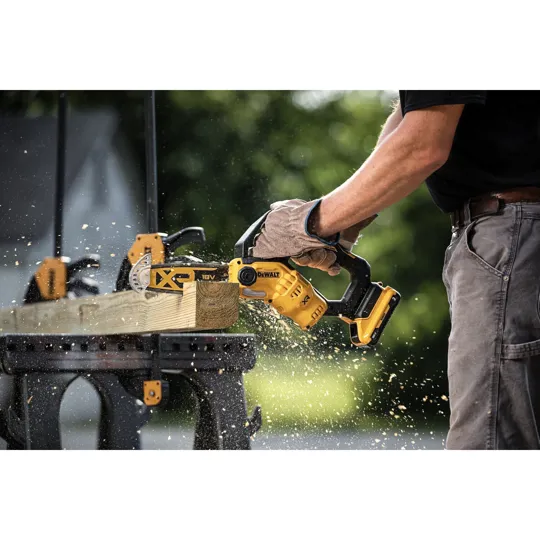 DeWalt DCMPS520N 18v XR 20cm Pruning Saw